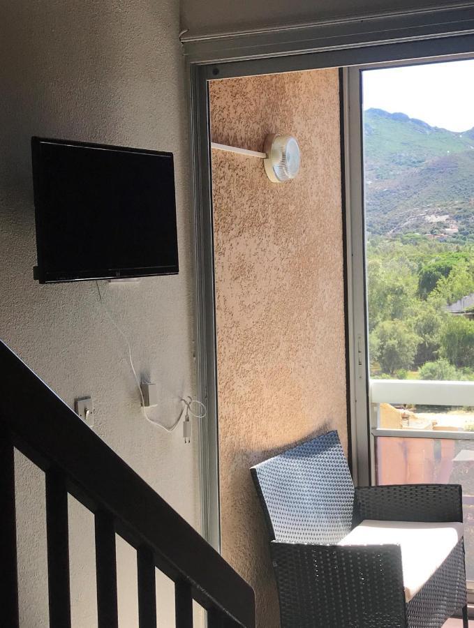 Duplex Renove Les Pieds Dans L'Eau Apartment Calvi  Bagian luar foto